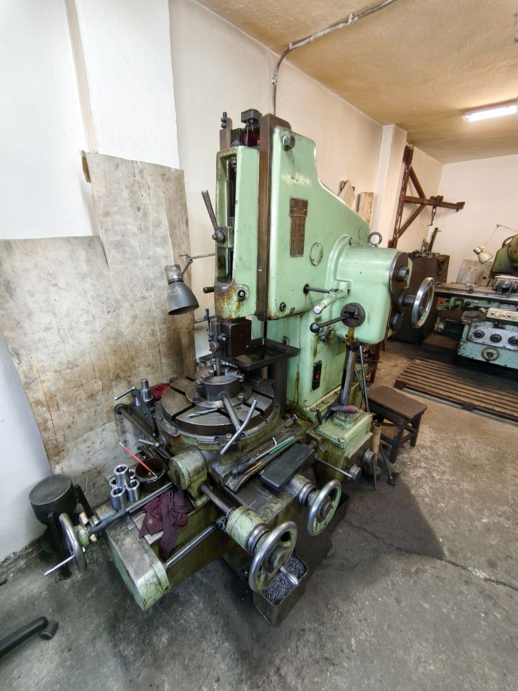 Nutenmaschine