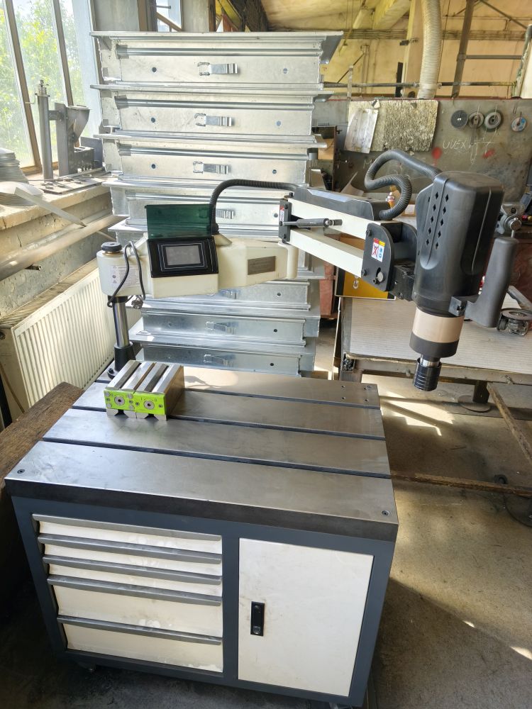 Pantografische Gewindeschneidmaschine